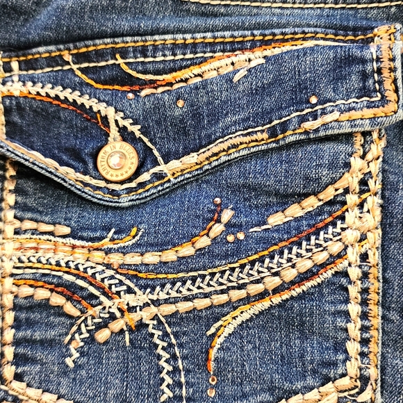 Rhythm in Blues Capri Jeans - Picture 2 of 8